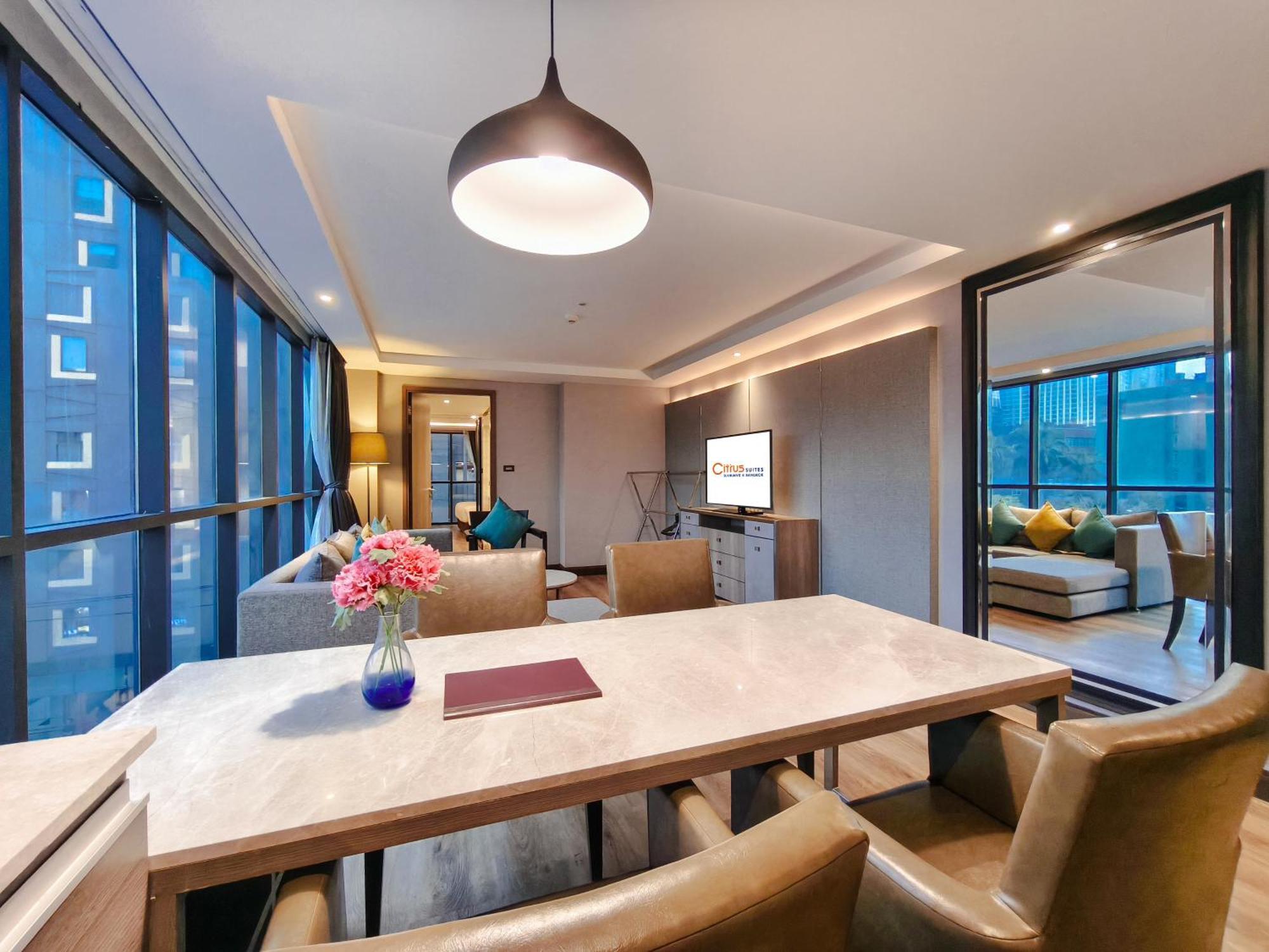 Citrus Suites Sukhumvit 6 By Compass Hospitality Бангкок Экстерьер фото