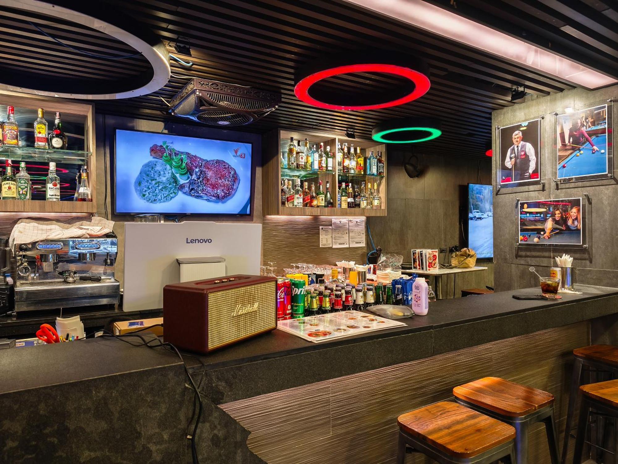 Citrus Suites Sukhumvit 6 By Compass Hospitality Бангкок Экстерьер фото